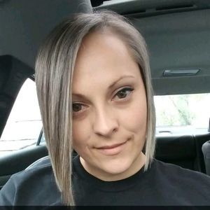 Meet your Posher, Cassandra